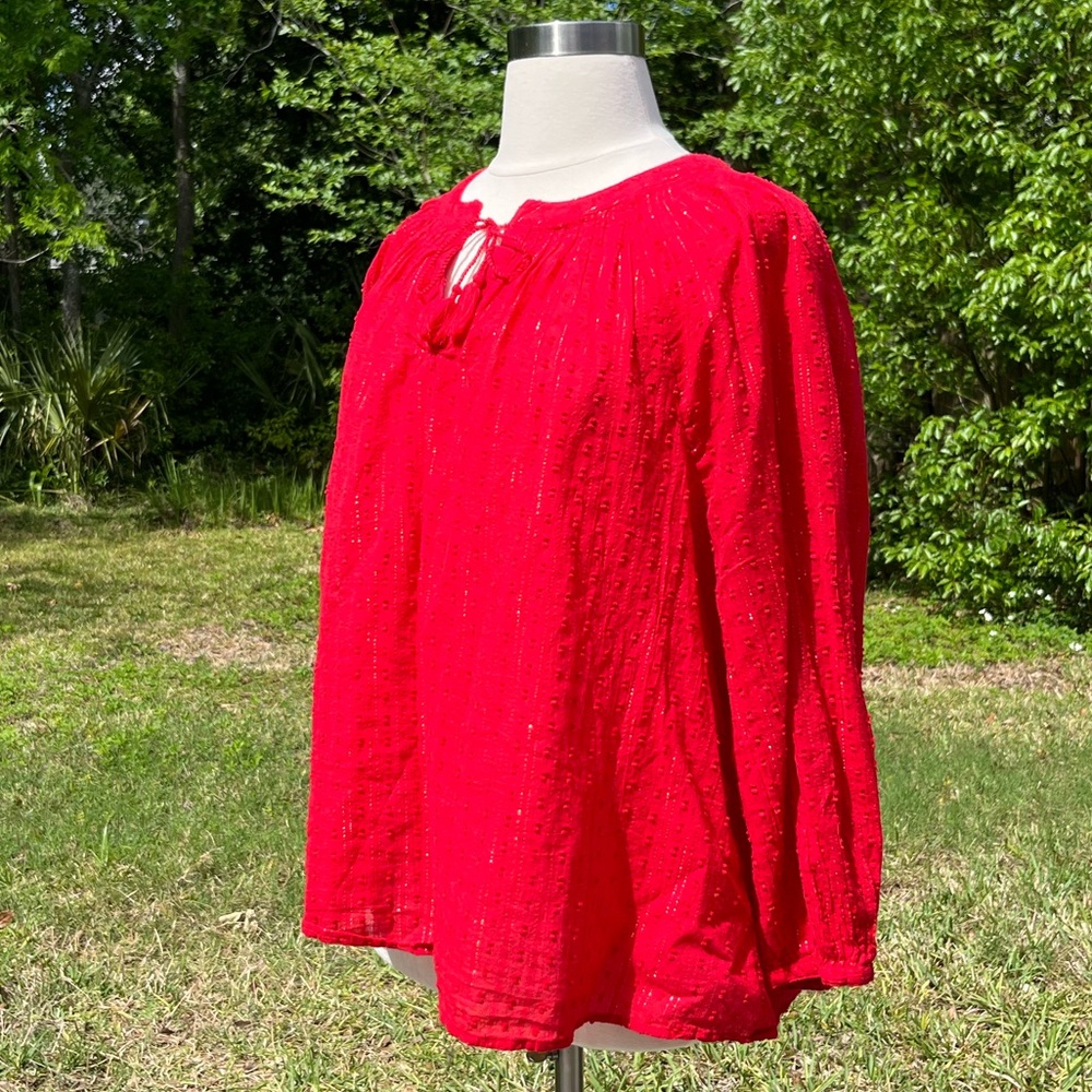 5/$20🛎️ Flowy Metallic Blouse